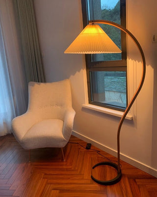 Curved Wooden Floor Lamp